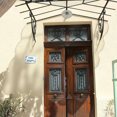 Bed & Breakfast Regina 3*